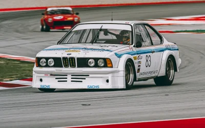 BMW 635 CSi – le grand coupé de Munich aux 10 ans de succès en tourisme