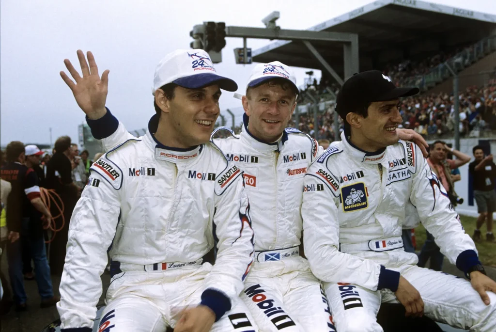 1998 winners Aïello, McNish and Ortelli were reunited in 2000 in a works Audi R8 – Photo Porsche